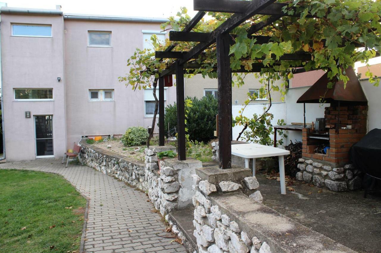 Ubytovani Marketa Perna Exterior photo
